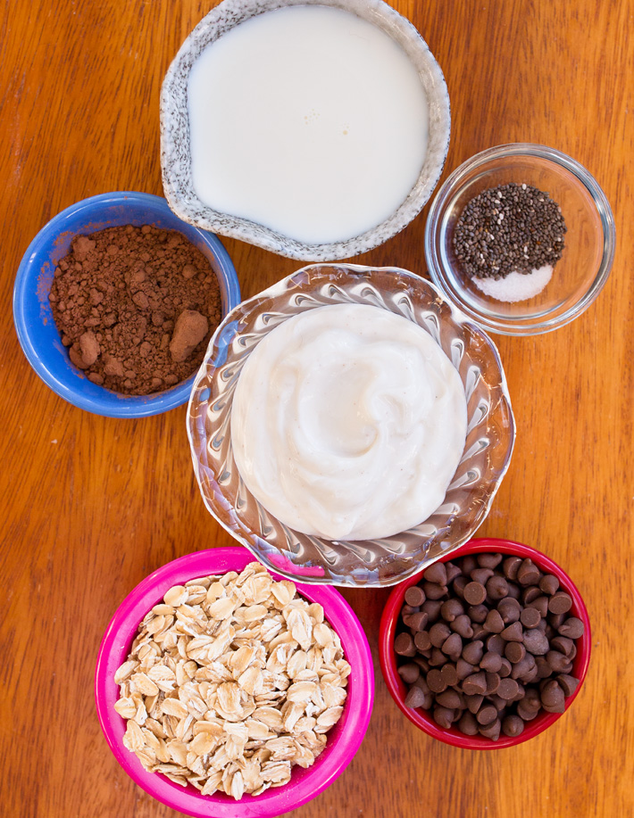 Chocolate Overnight Oats Ingredients