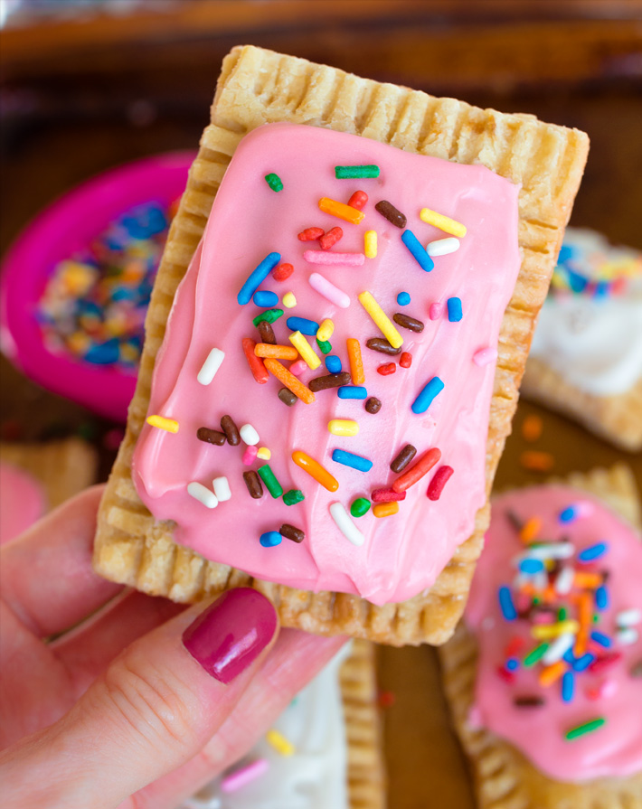 Homemade Strawberry Vegan Pop Tarts