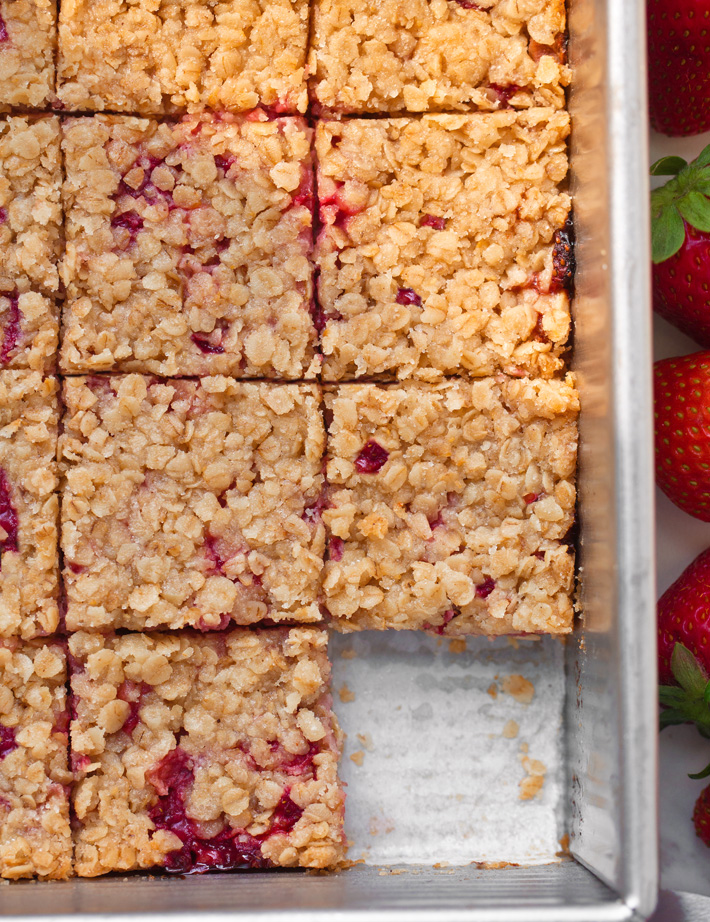 Strawberry Snack Bars With Oats