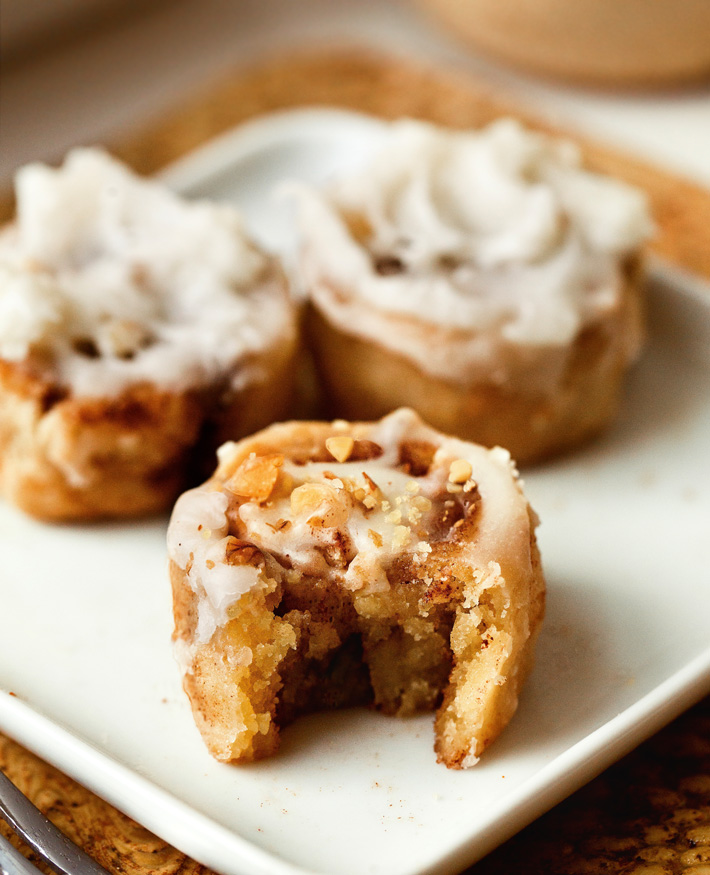 Keto Cinnamon Rolls With Cream Cheese Frosting