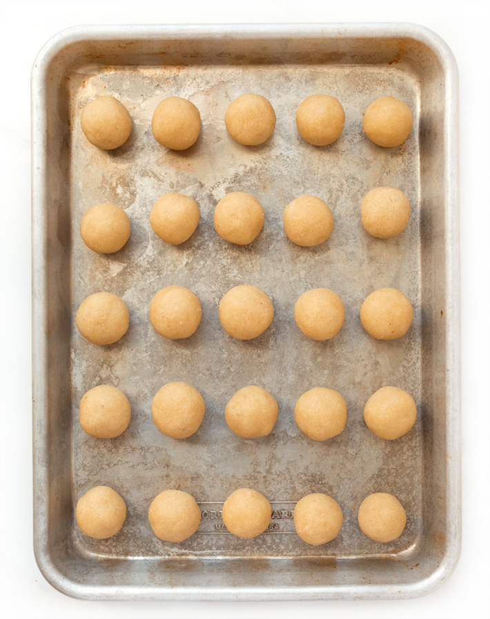 Keto Mexican Wedding Cookies (Snowballs) Keto Mexican Wedding Cookies (Snowballs)