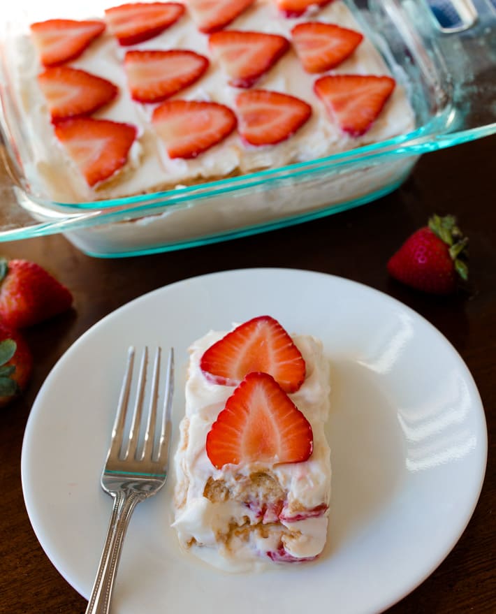 Breakfast Yogurt Cake (No Bake) Breakfast Yogurt Cake (No Bake)