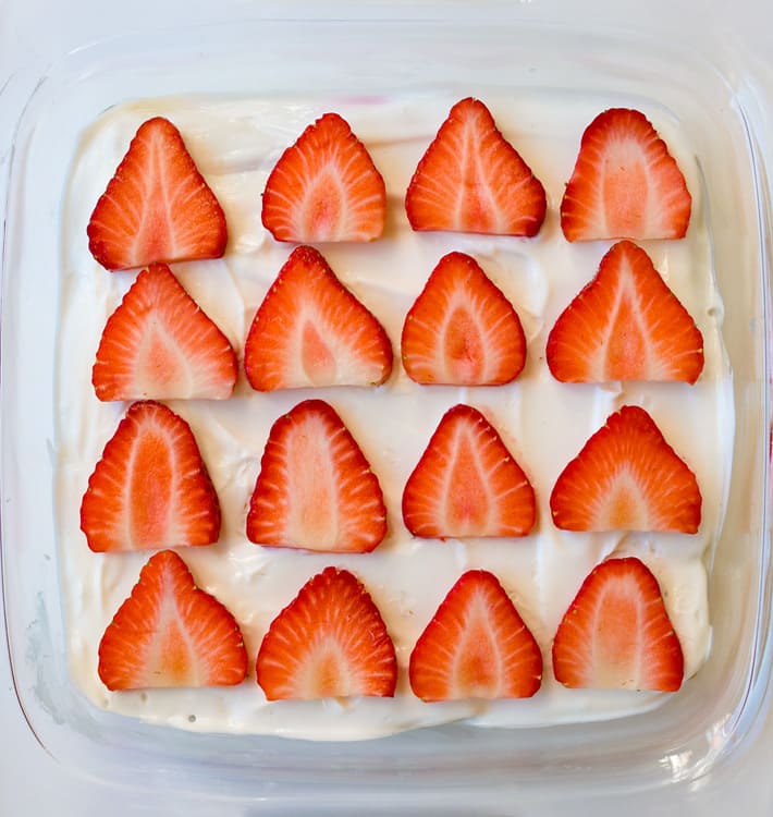 Healthy Ice Box Cake With Yogurt And Fresh Berries Healthy Ice Box Cake With Yogurt And Fresh Berries