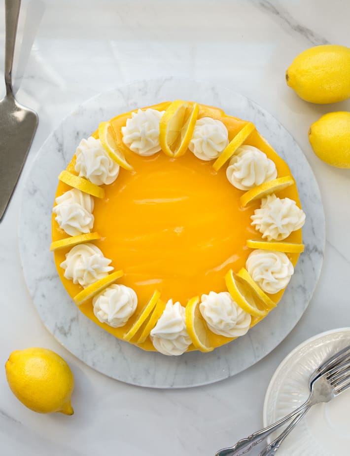 Whole Lemon Cheesecake With Lemon Curd