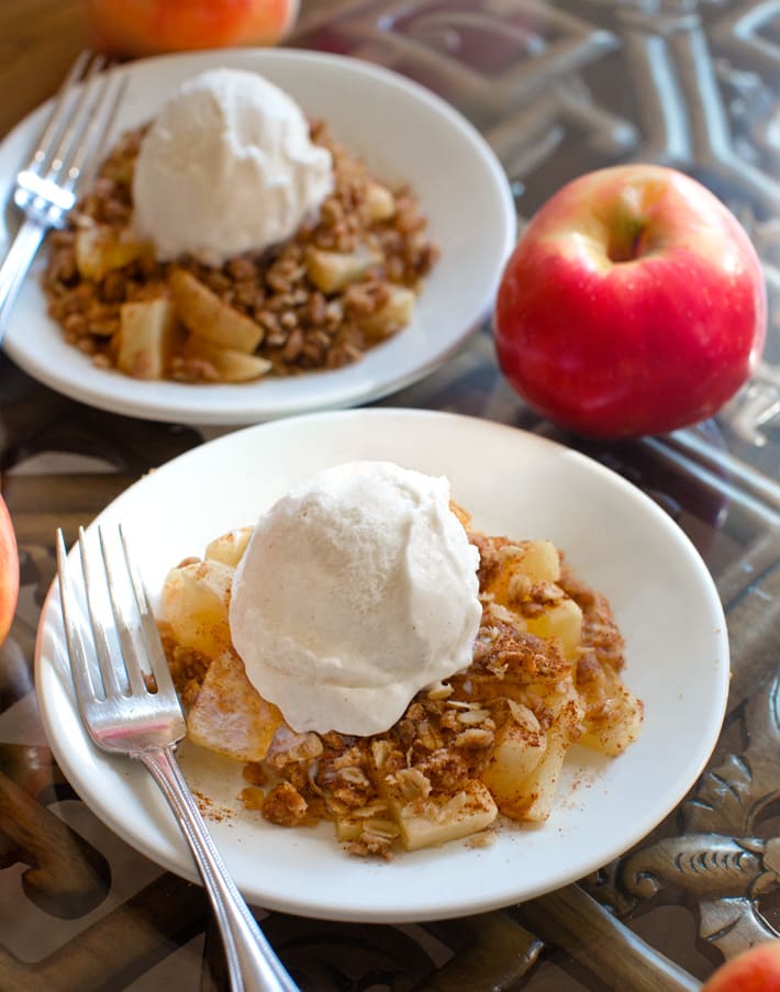 Apple Oat Crisp (low-calorie apple dessert)