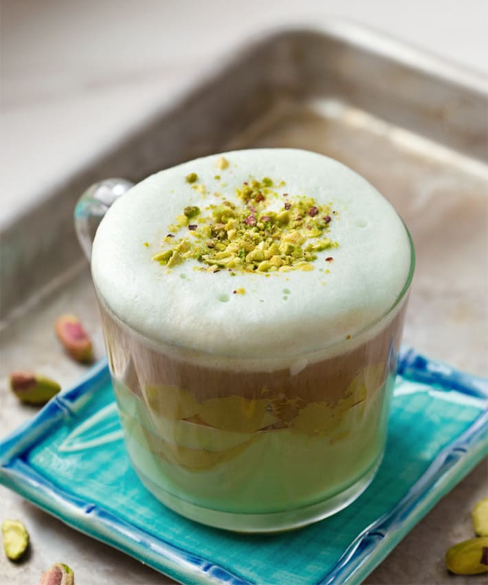 Bebida quente de café com pistache Bebida quente de café com pistache