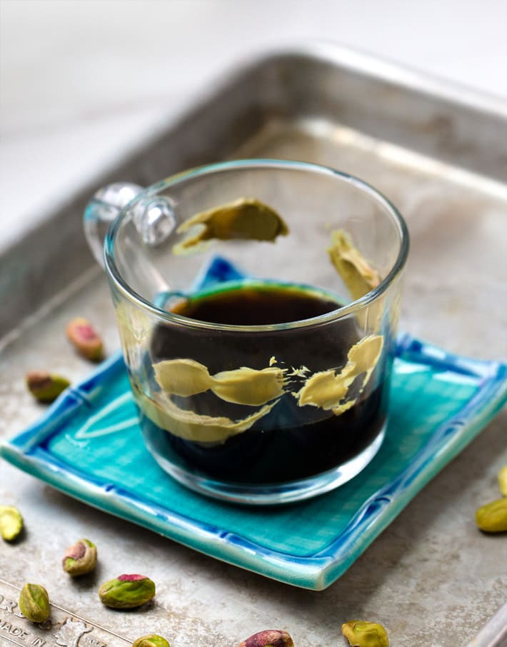 Café com leite caseiro de pistache Café com leite caseiro de pistache