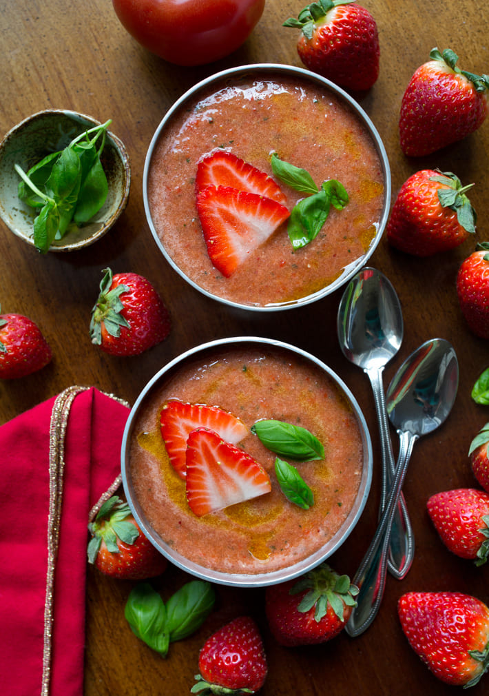 Cold Strawberry Gazpacho (Cold Tomato Soup)