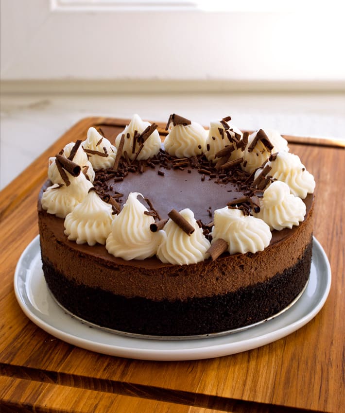Whole Chocolate Cheesecake With Cream Cheese Frosting Whole Chocolate Cheesecake With Cream Cheese Frosting