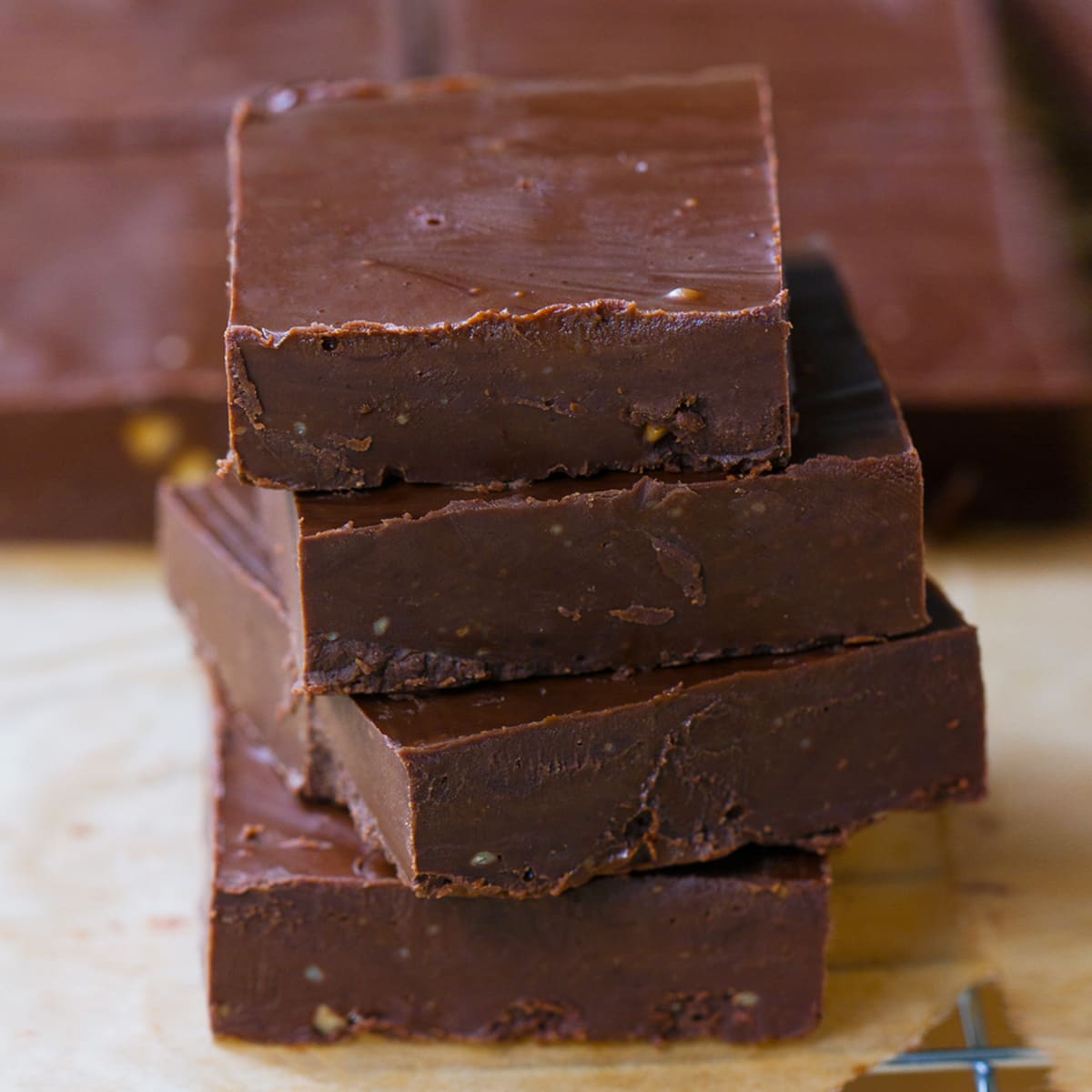 Easy Chocolate Fudge Bars – Just TWO Ingredients! Easy Chocolate Fudge Bars – Just TWO Ingredients!