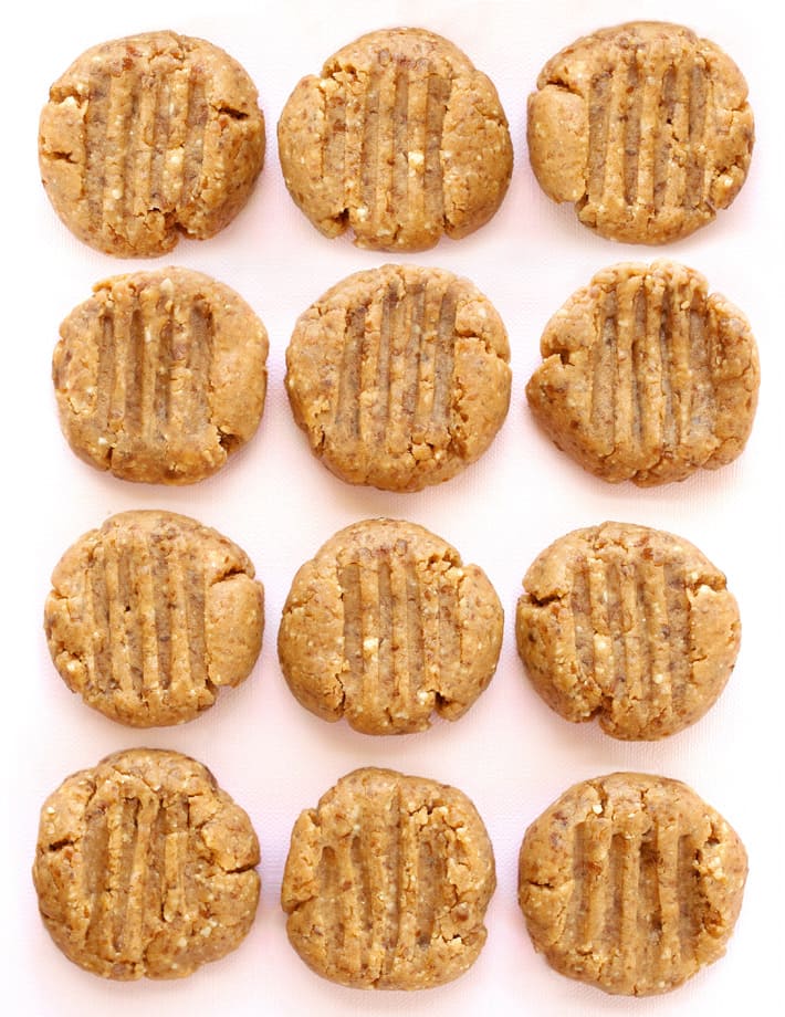 Healthy Peanut Butter Cookies (No Bake Recipe) Healthy Peanut Butter Cookies (No Bake Recipe)