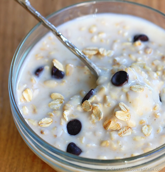 Combine all ingredients in a jar + refrigerate overnight. The next morning, you get a delicious and healthy breakfast! https://chocolatecoveredkatie.com/2015/01/18/chocolate-chip-cookie-overnight-oats/ @choccoveredkt