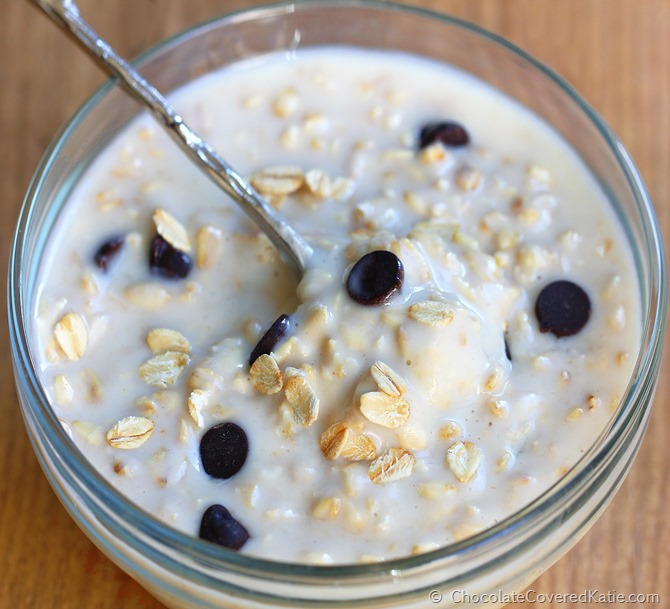 Combine ingredients + refrigerate overnight = a delicious and healthy breakfast the next morning that keeps you full for hours: https://chocolatecoveredkatie.com/2015/01/18/chocolate-chip-cookie-overnight-oats/ @choccoveredkt