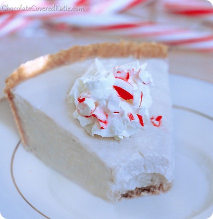 Candy Cane Pudding Pie - creamy, dreamy, rich, pepperminty pudding pie / no bake https://chocolatecoveredkatie.com/2013/12/16/candy-cane-pudding-pie/ @choccoveredkt