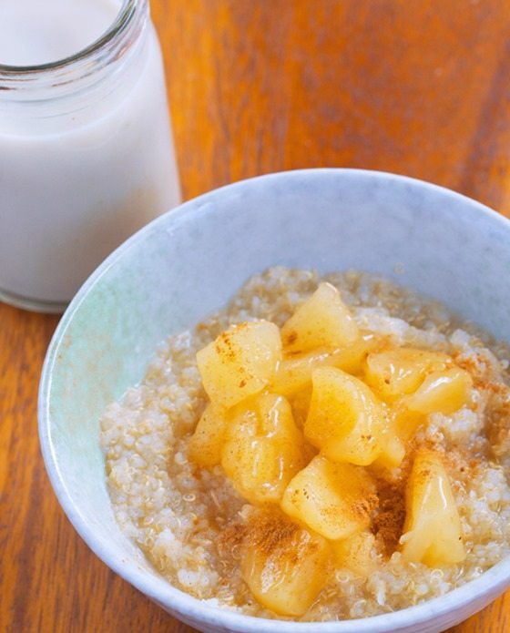 Apple Quinoa Breakfast Bowls – from @choccoveredkt… 1/2 cup quinoa, 1/2 tsp cinnamon, 1 large apple, 1/4 tsp vanilla extract… Full recipe: https://chocolatecoveredkatie.com/2015/11/09/apple-quinoa-breakfast-bowls/