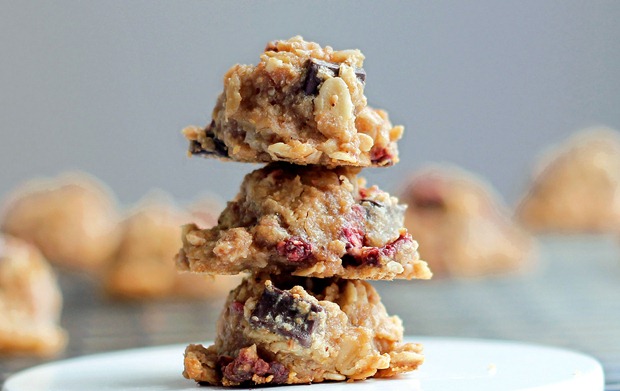 Wholesome chocolate chip cookies great for breakfast or snack, with no added sugar and no flour called for in the recipe. The perfect homemade treat to throw in a lunchbox, they are full of healthy ingredients: https://chocolatecoveredkatie.com/2012/04/16/mini-chocolate-chip-breakfast-cookies/