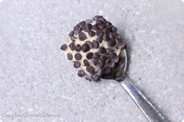 Creamy, rich, chocolatey, peanut buttery chocolate chip cheese ball. 5 ingredients , great for parties & no baking required! From @choccoveredkt... https://chocolatecoveredkatie.com/2014/02/04/chocolate-chip-peanut-butter-cheesecake-ball/