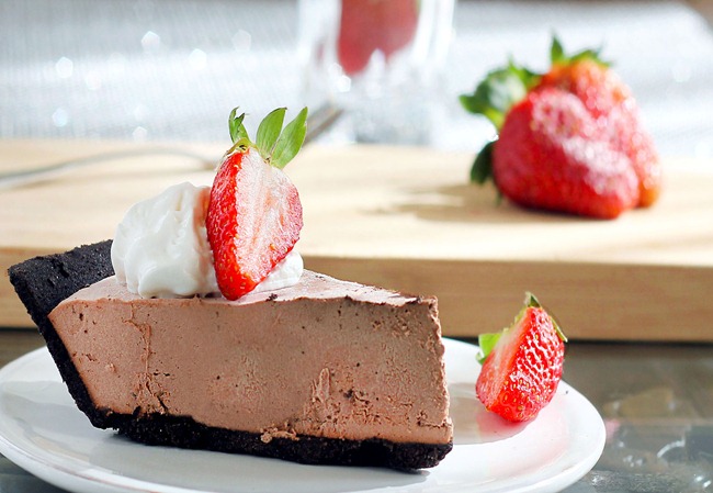 chocolate strawberry pie