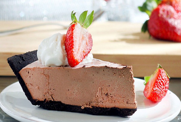 chocolate strawberry pie