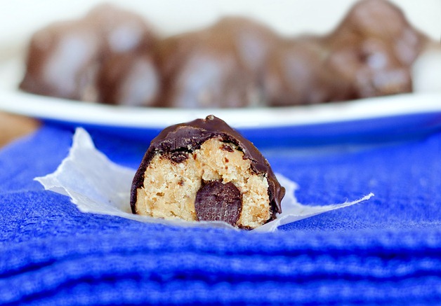 Chocolate Chip Cookie Dough Truffles – no egg, no butter, “no bake” safe-to-eat chocolate chip cookie dough. SO GOOD https://chocolatecoveredkatie.com/2012/01/03/chocolate-chip-cookie-dough-truffles/ @choccoveredkt