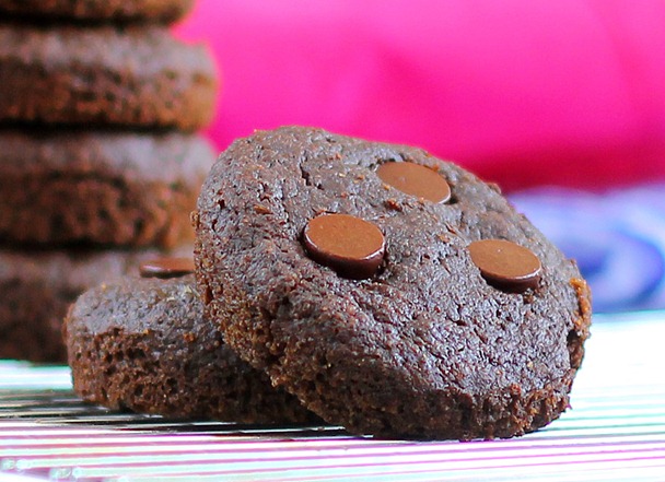 Copycat Chocolate VitaTop muffins.