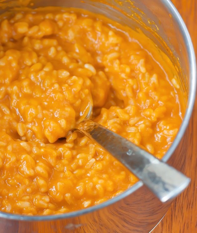 The recipe says “date night” but I like to serve it on Sundays after football… Pumpkin risotto recipe from @choccoveredkt… easy to make, one-bowl meal. Full recipe: https://chocolatecoveredkatie.com/2015/10/12/vegan-risotto-recipe-pumpkin/ 