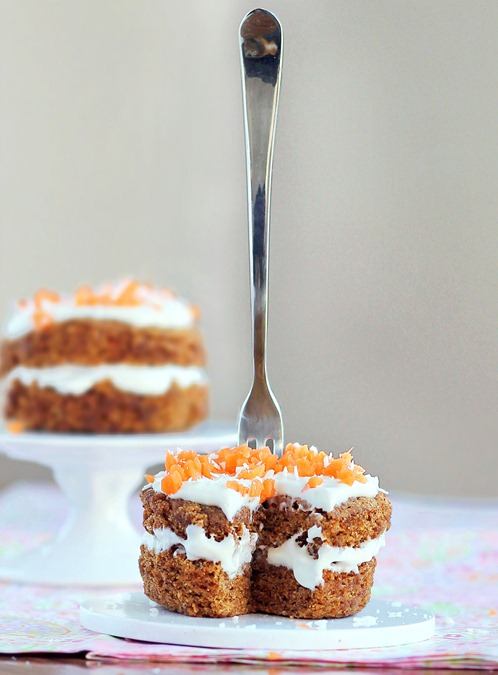A "single serving" carrot cake recipe with over 51,000 repins that can even be made in your microwave and is secretly good for you?! Recipe here: https://chocolatecoveredkatie.com/2012/04/03/five-minute-carrot-cake-for-one/
