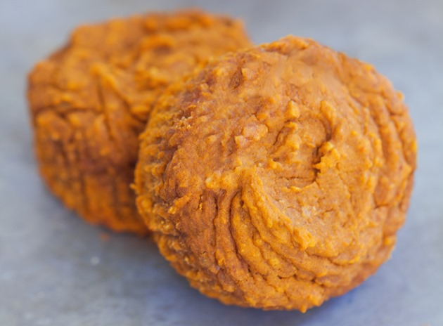 flourless pumpkin muffins