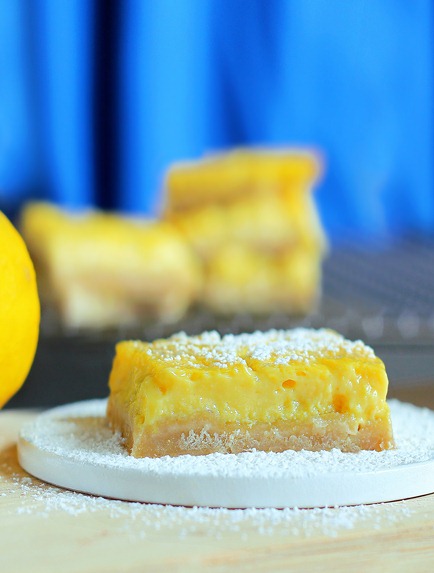 Soft homemade lemon bars from @choccoveredkt that have been described by readers as being "the best lemon bar recipe of all time... healthy or not!" Full recipe here: https://chocolatecoveredkatie.com/2012/05/07/healthy-lemon-squares/