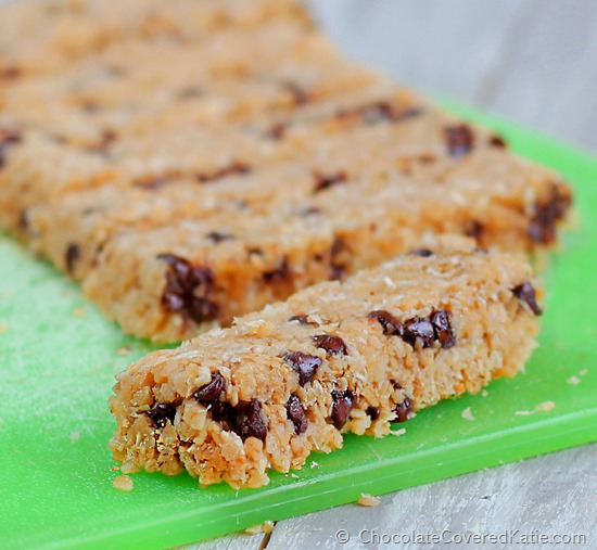 Recipe from @choccoveredkt can be sugar-free / gluten-free / vegan / with no flour and absolutely no high fructose corn syrup. Full recipe here: https://chocolatecoveredkatie.com/2014/11/16/coconut-chocolate-chip-magic-bars/