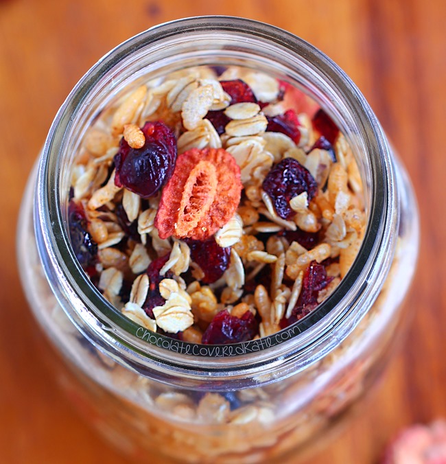 Healthy granola recipe you can make in different flavors that can be oil-free, gluten-free, dairy-free, & completely free of refined sugars. Recipe here: https://chocolatecoveredkatie.com/2015/04/09/low-fat-granola/