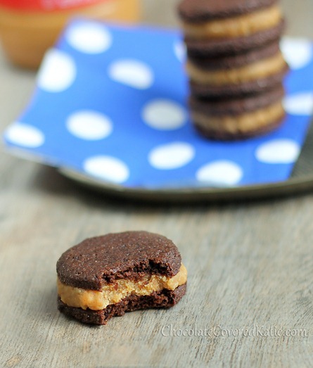 peanut butter stuffed oreos