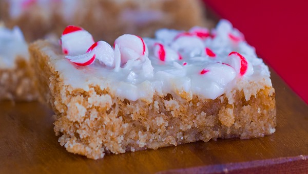 peppermint sugar cookie bar