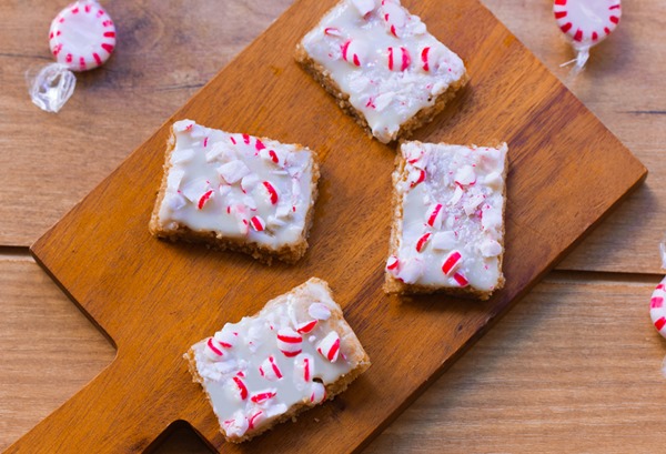 peppermint sugar cookie bars