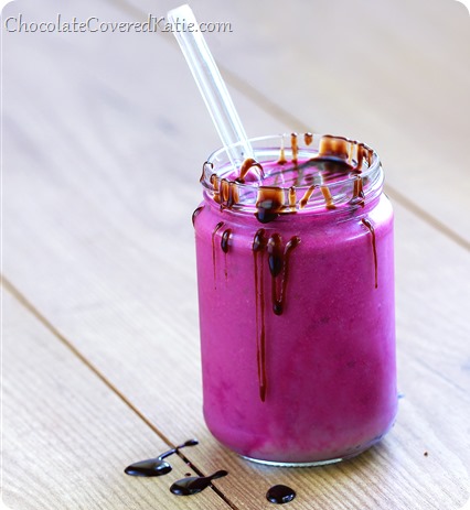 Low-calorie and high in calcium, fiber, manganese, magnesium, potassium, riboflavin, Vitamin C and Vitamin E, it gives you energy for hours! Being healthy never tasted this good! Recipe here: https://chocolatecoveredkatie.com/2014/05/02/pink-energizer-smoothie/