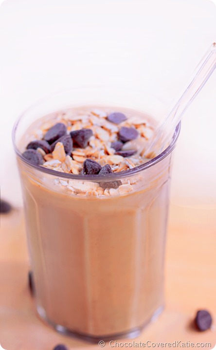 A low-calorie shake you can make for breakfast or dessert that packs an impressive 19-20 grams of protein into a single serving! Full recipe here: https://chocolatecoveredkatie.com/2014/08/04/cookie-dough-protein-shake/