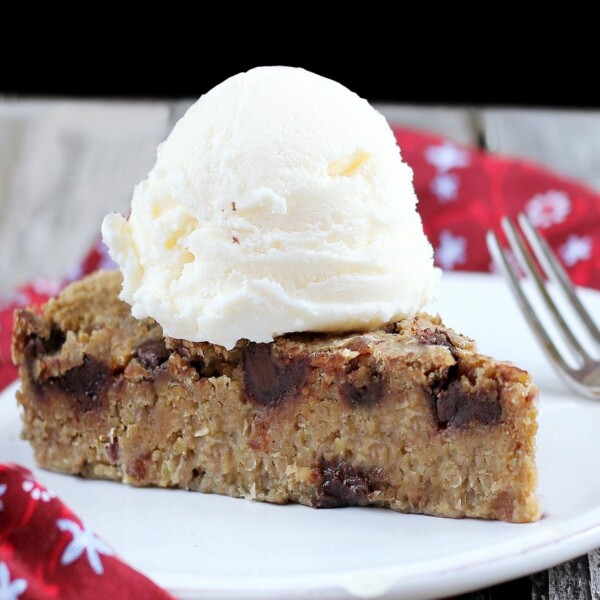 Chocolate Chip Cookie Pie - no sugar / no flour / vegan / gf - People rave about the recipe. Everyone loves this pie! https://chocolatecoveredkatie.com/2012/05/31/chocolate-chip-cookie-pie-without-sugar/ @choccoveredkt