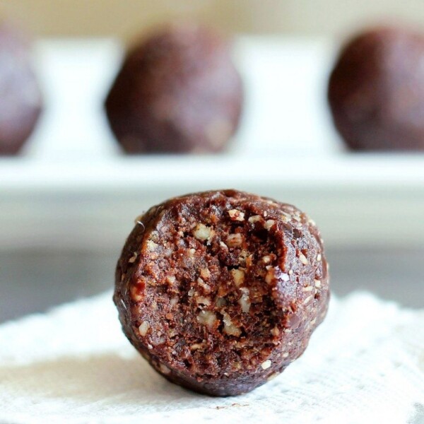Gluten free, paleo, vegan, egg free, peanut free, no bake and SO easy to make!... from @choccoveredkt... Recipe instructions: https://chocolatecoveredkatie.com/2012/02/08/german-chocolate-fudge-bites/ 