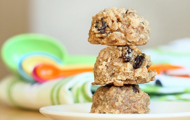 vegan oatmeal raisin cookies