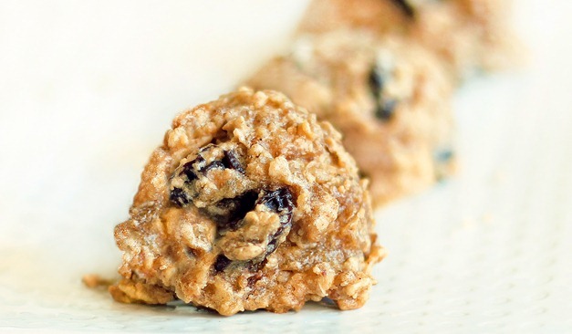 healthy oatmeal raisin cookies