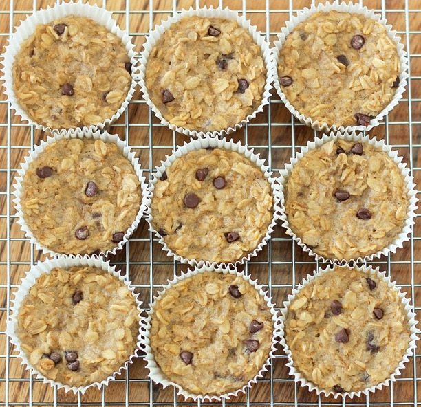 Breakfast Oatmeal Cupcakes - You cook just ONCE and get a delicious breakfast for the entire month - (recipe has been repinned over 500,000 times!) https://chocolatecoveredkatie.com/2013/01/08/breakfast-oatmeal-cupcakes-to-go/ @choccoveredkt